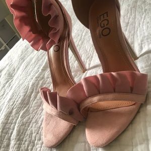 Ego ruffle heel